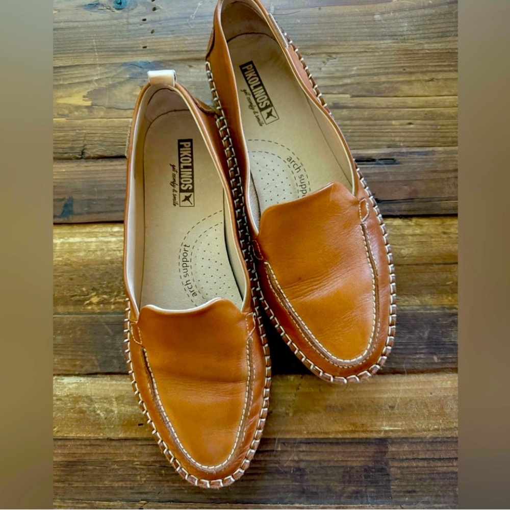 Pikolinos GANDIA soft leather women’s loafer/flat